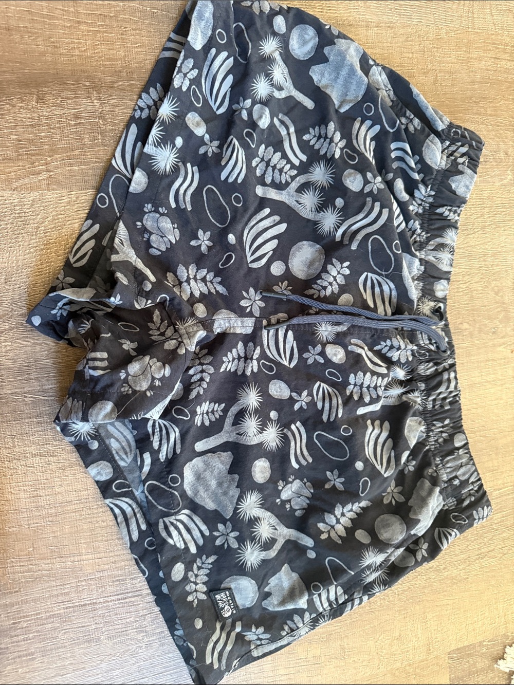 Mountain Hardwear Black Shorts with Gray Nature Print